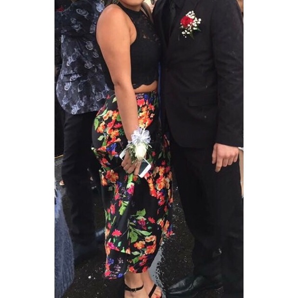 Dresses & Skirts - 2 piece prom dress